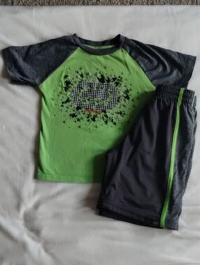 Ecko Unltd Tee & Shorts Set — Lime Green and Charcoal